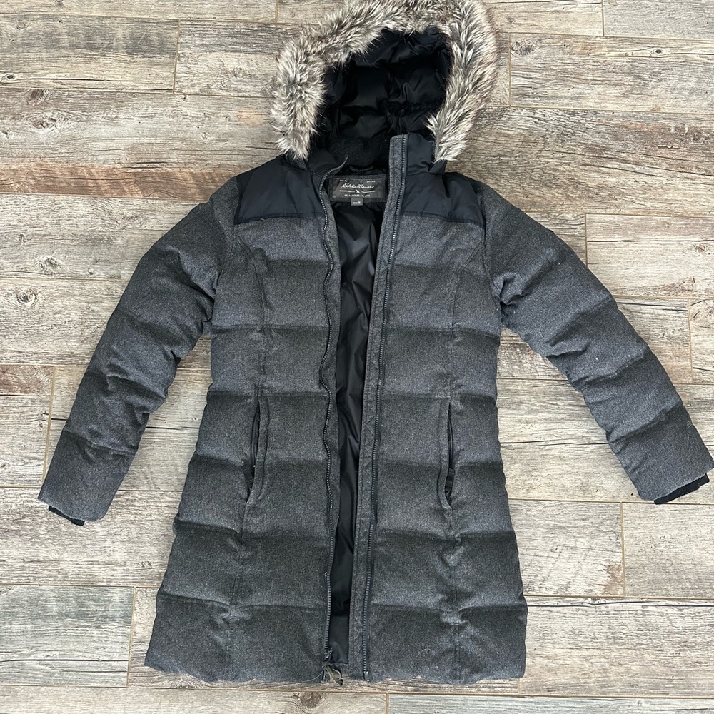 Eddie Bauer Gray Puffer Jacket with Quilted Design